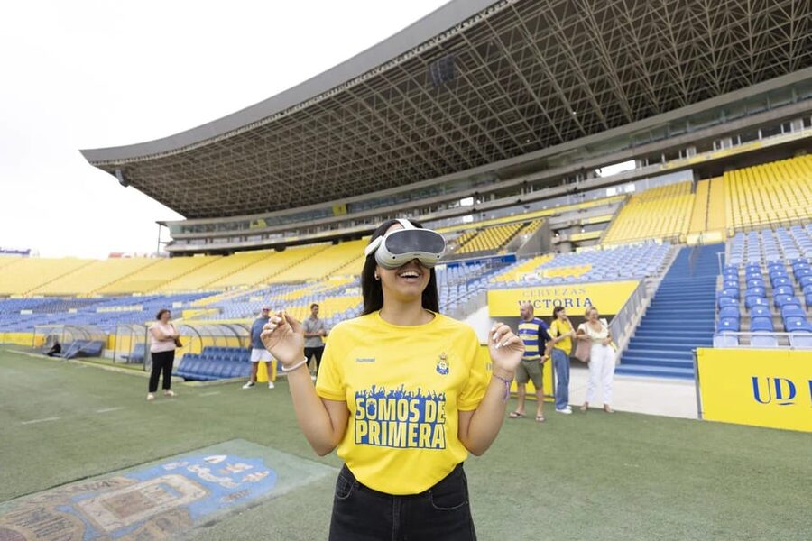UD Las Palmas Gran Canaria Stadium Guided Tour - Walking the tunnel to pitch side