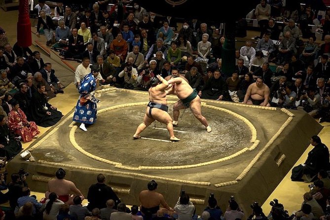 Ultimate Sumo Tournament: Tokyo, Osaka, Nagoya, Fukuoka - Guides make the difference