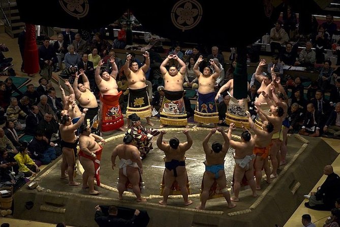 Ultimate Sumo Tournament: Tokyo, Osaka, Nagoya, Fukuoka - What happens during the four-hour arena visit
