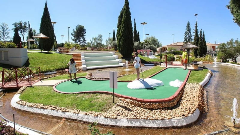 Vilamoura: Family Golf Park Game - Choosing between Via Appia and Via Lusitânia