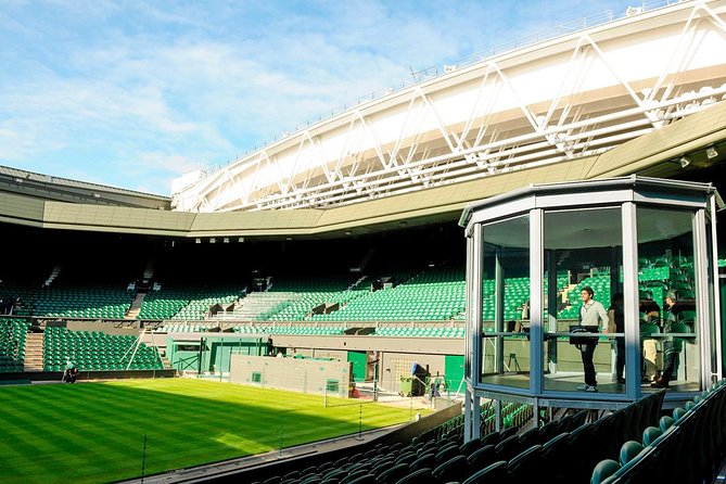 Wimbledon Tennis & Westminster Landmarks Walking Tour - Westminster Abbey from the outside