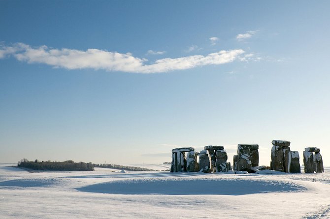 Windsor, Bath, Stonehenge and Salisbury Guided Tour on Boxing Day - Windsor: royal history without castle entry