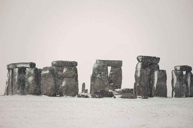 Windsor, Bath, Stonehenge and Salisbury Guided Tour on Boxing Day - Guides, drivers, and the value of commentary