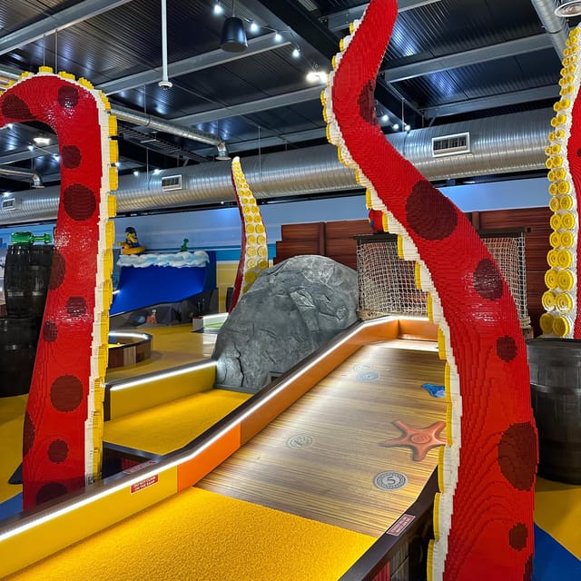 Windsor: LEGOLAND Adventure Golf - A good choice for mixed ages