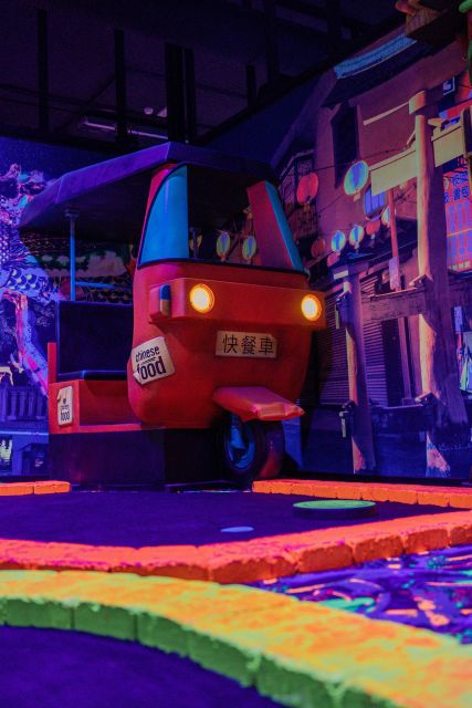 Woop! Glow golf: Ljubljana Btc City - A world tour built around 15 mini golf holes