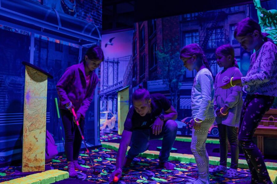 Woop! Glow golf: Ljubljana Btc City - What to know at the entrance