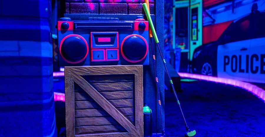 Woop! Glow Golf: Maribor - What the glow equipment adds