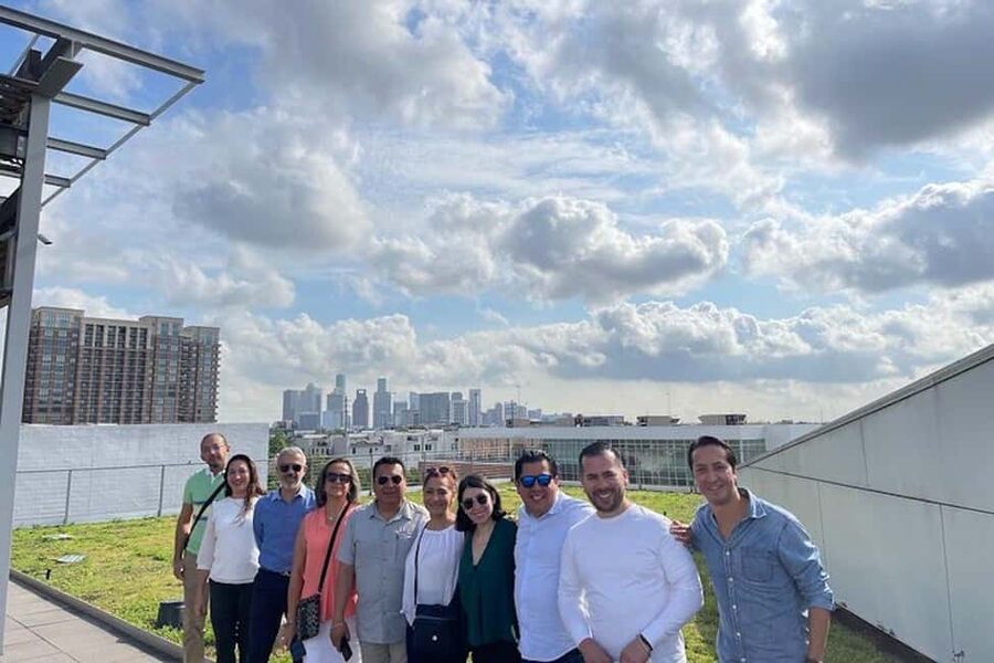 World Cup: Houston NASA Spanish Tour Guide & Driving Tour - Meeting at Bank of America Tower